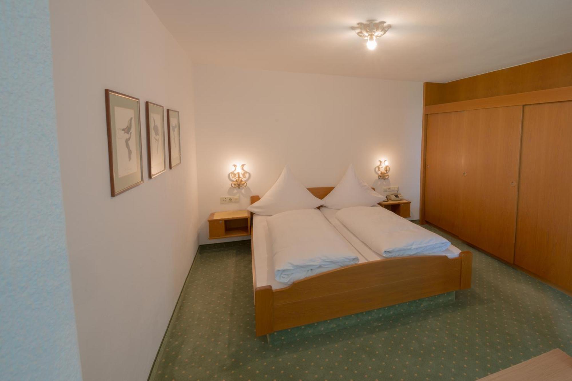 Hotel St. Ulrich Garni Ottobeuren Room photo