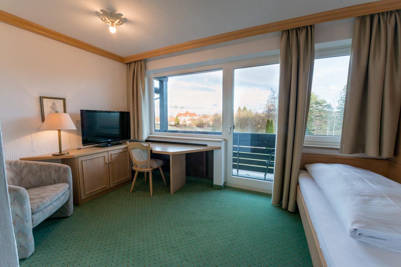 Hotel St. Ulrich Garni Ottobeuren Exterior photo
